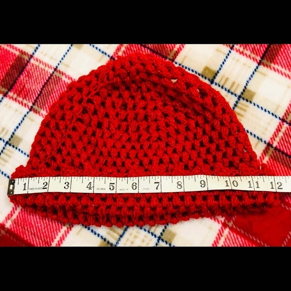 Red Handmade knit hat - Picture 3 of 4